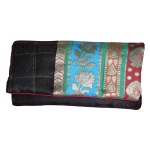 Petite pochette en patchwork de soie