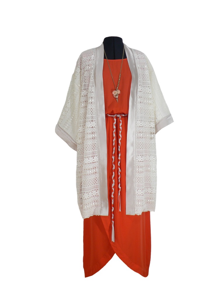 Idée look - Kimono en guipure de Calais et soie