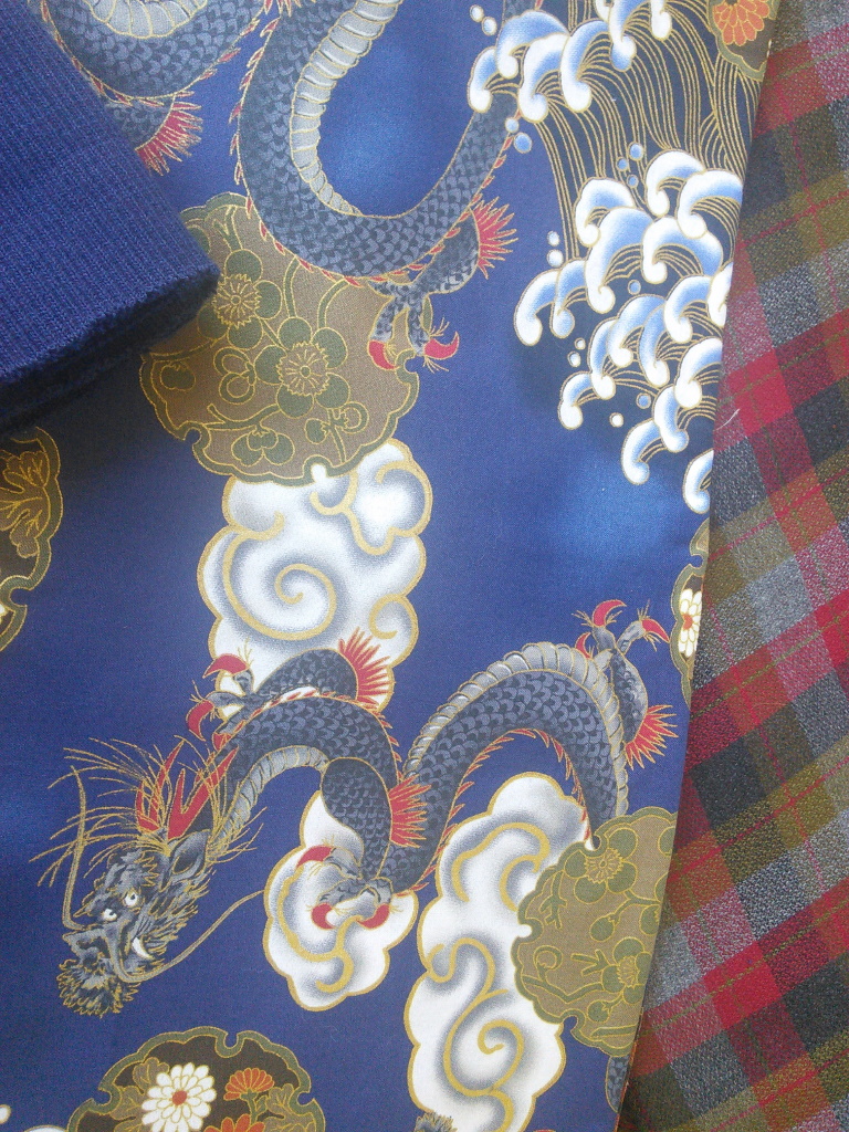 Kit matières pour sweat en laine mélangée et coton japonais tartan et dragons